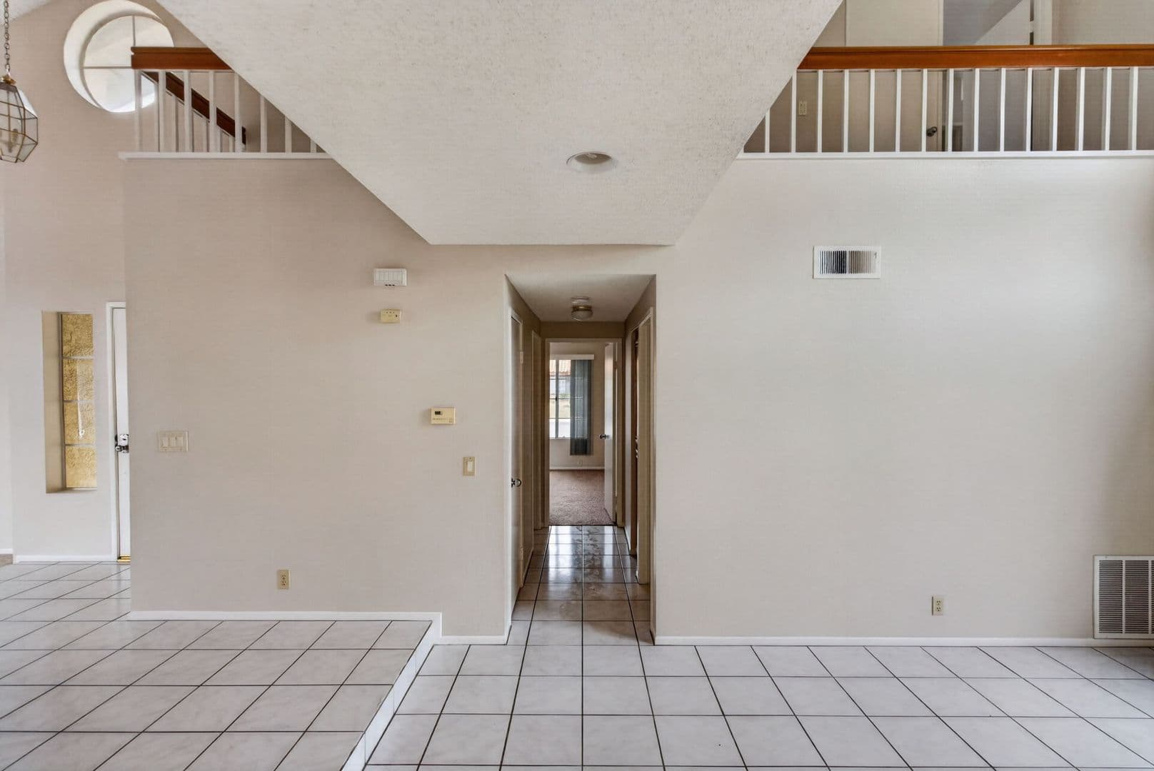 Riverside House: 7272 Foxcroft St
