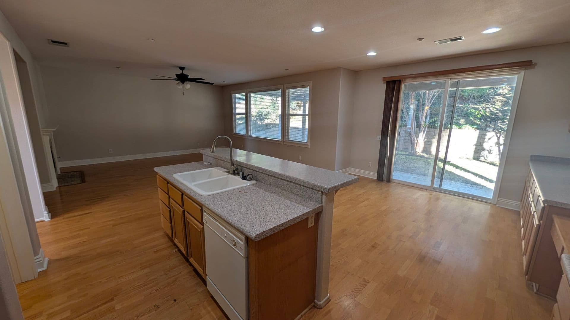 Riverside House: 6370 Claridge Dr