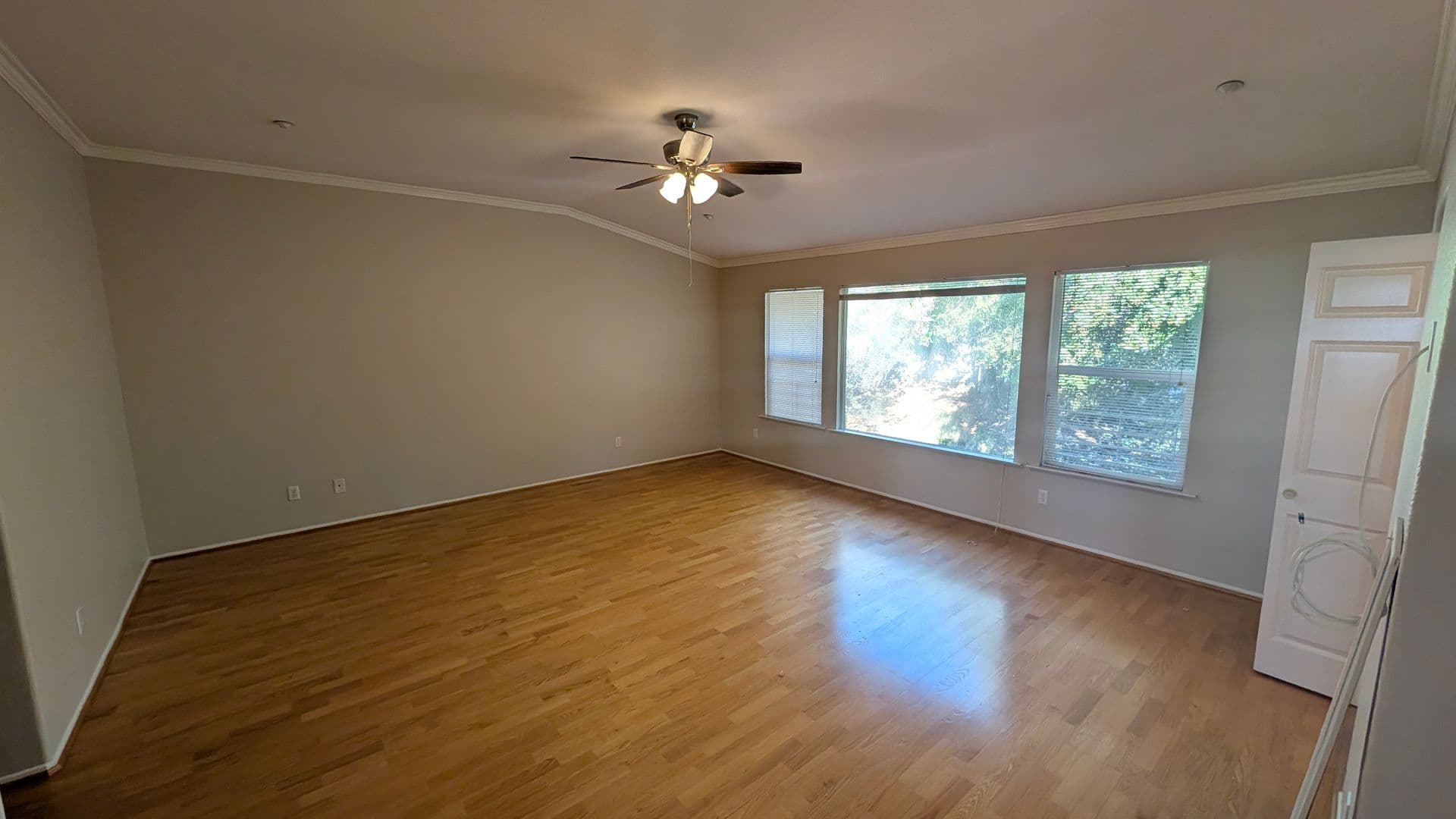 Riverside House: 6370 Claridge Dr