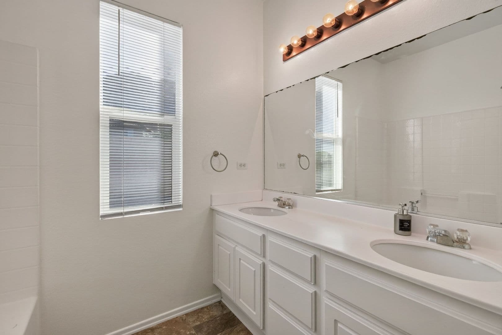 Moreno Valley House: 17334 Cremello