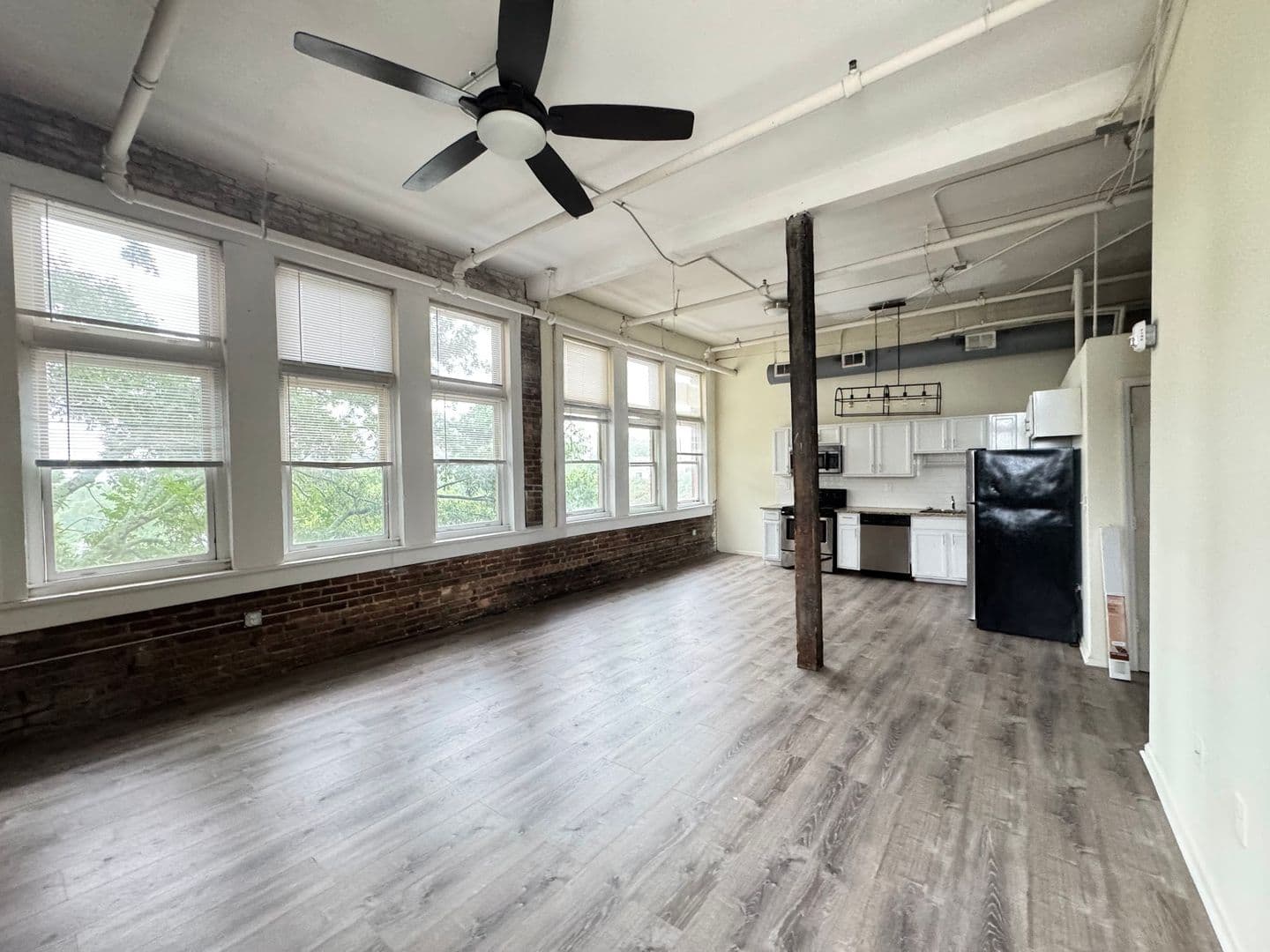 Athens Apartment: 580 E Broad St