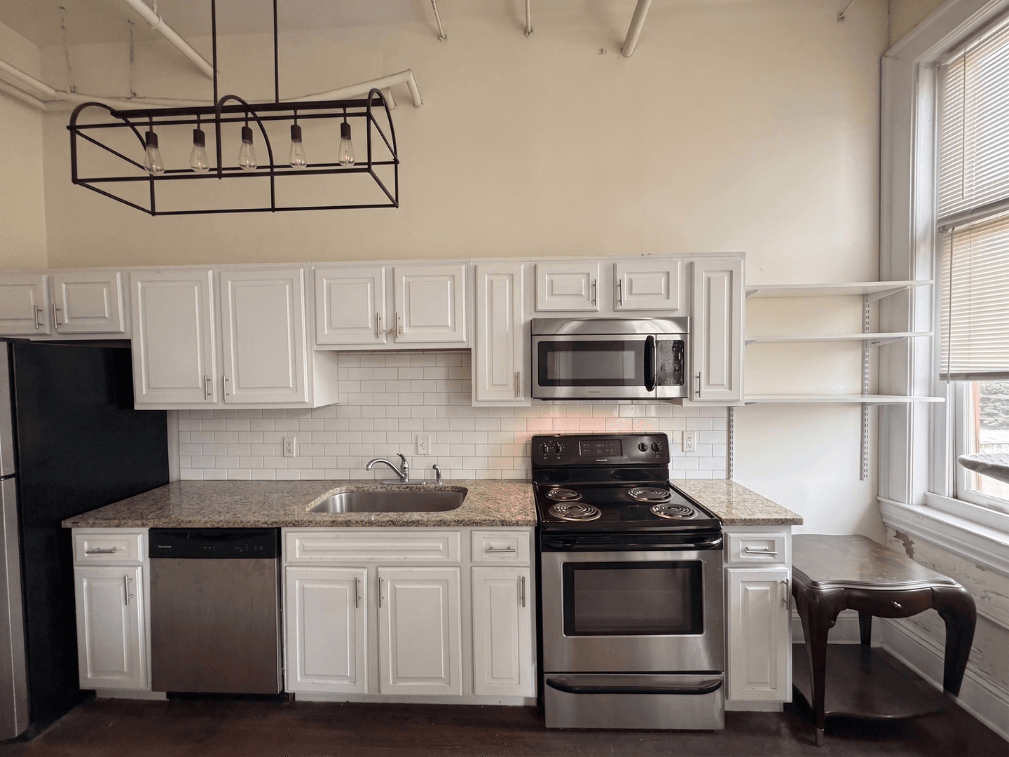 Athens Apartment: 580 E Broad St