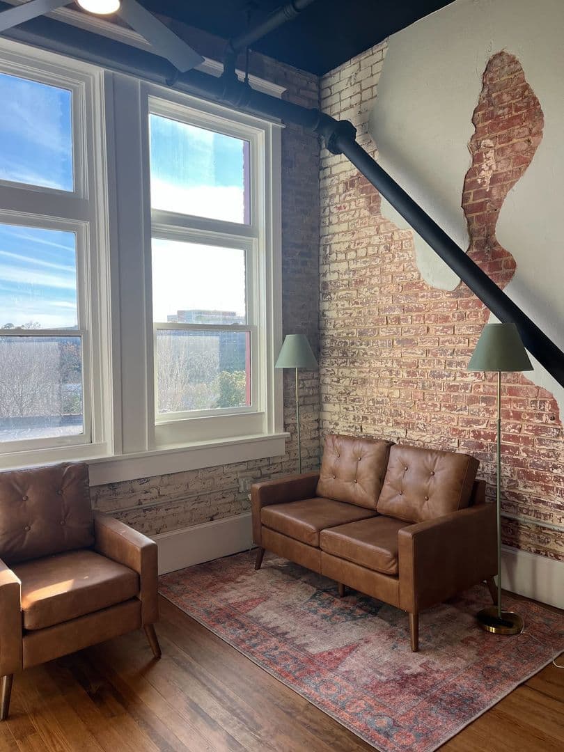 Athens Apartment: 580 E Broad St