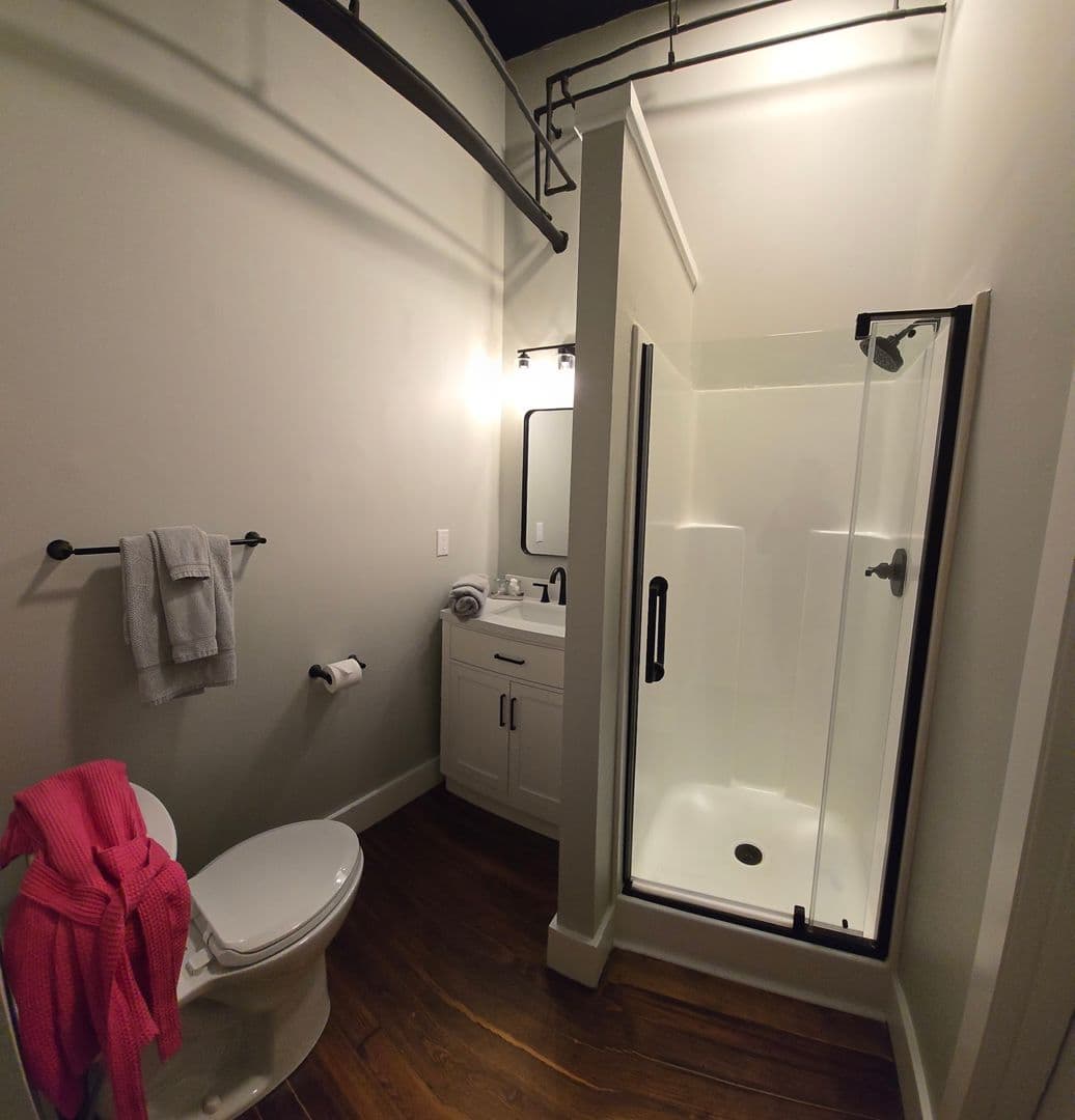 Athens Apartment: 580 E Broad St