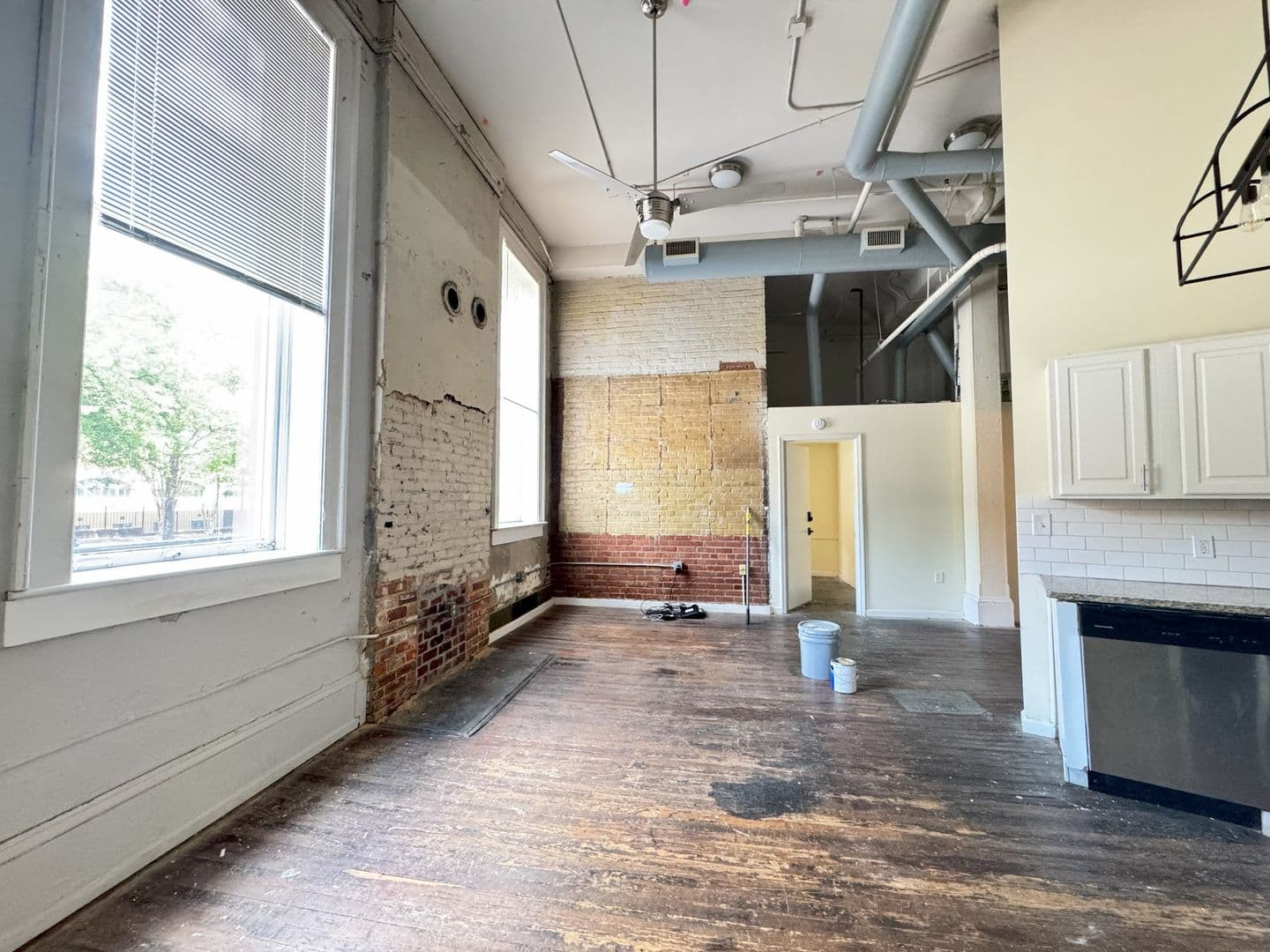 Athens Apartment: 580 E Broad St