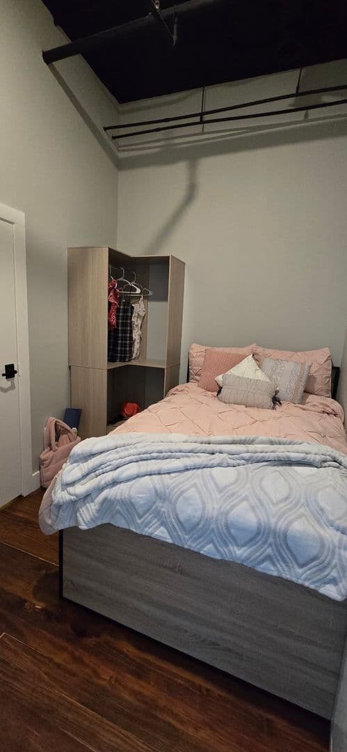 Athens Apartment: 580 E Broad St