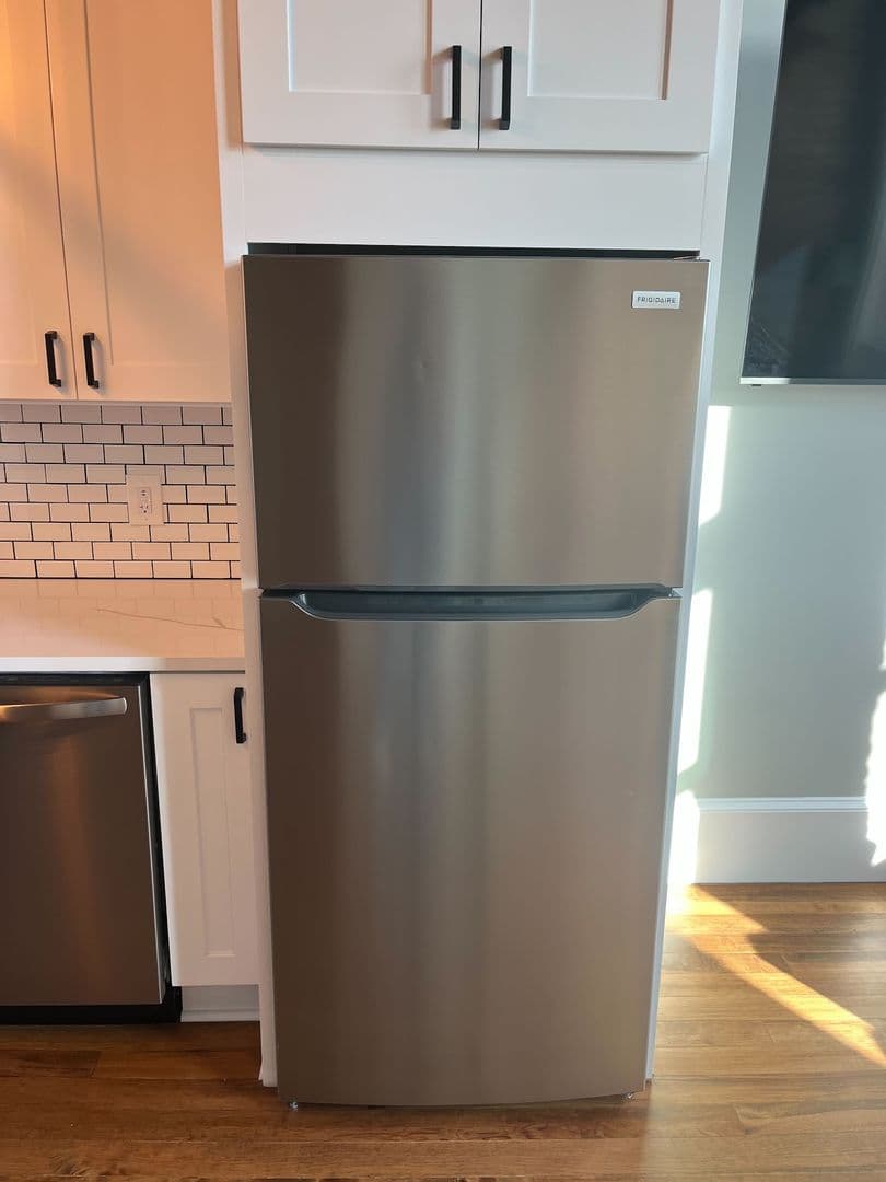 Athens Apartment: 580 E Broad St