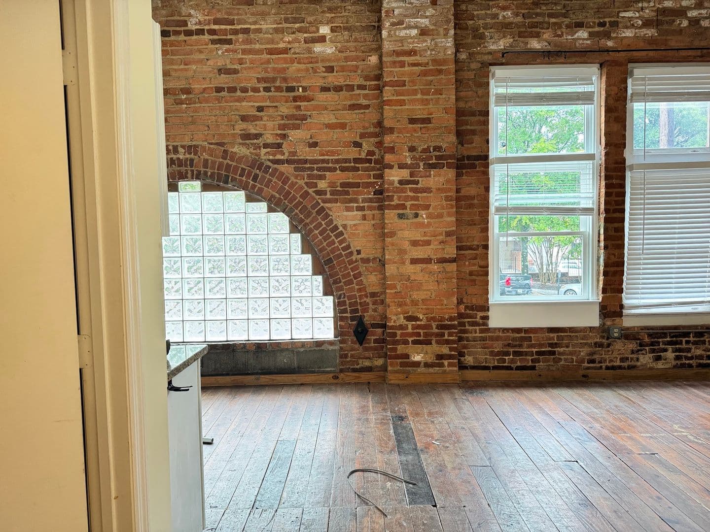 Athens Apartment: 580 E Broad St