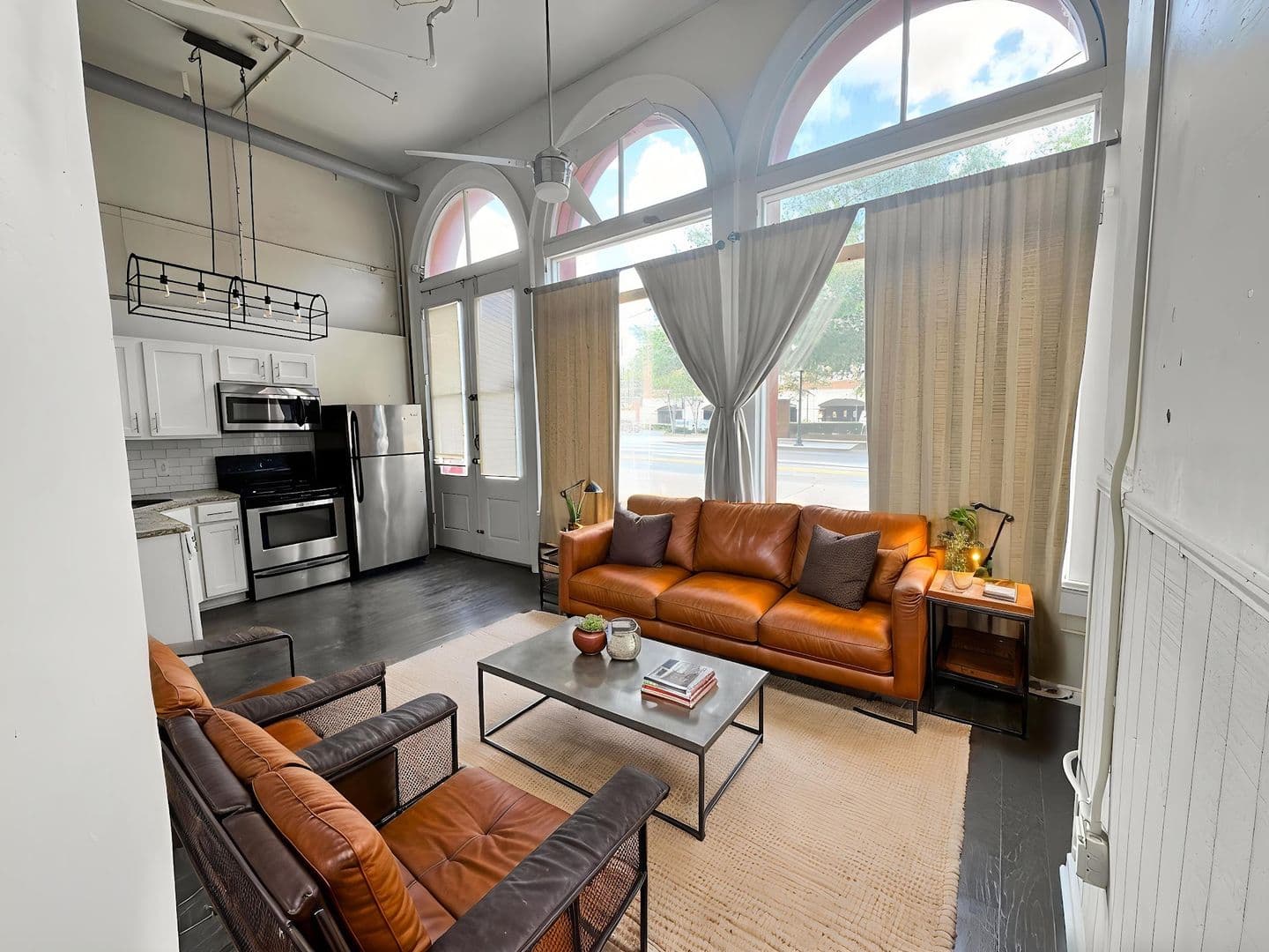 Athens Apartment: 580 E Broad St