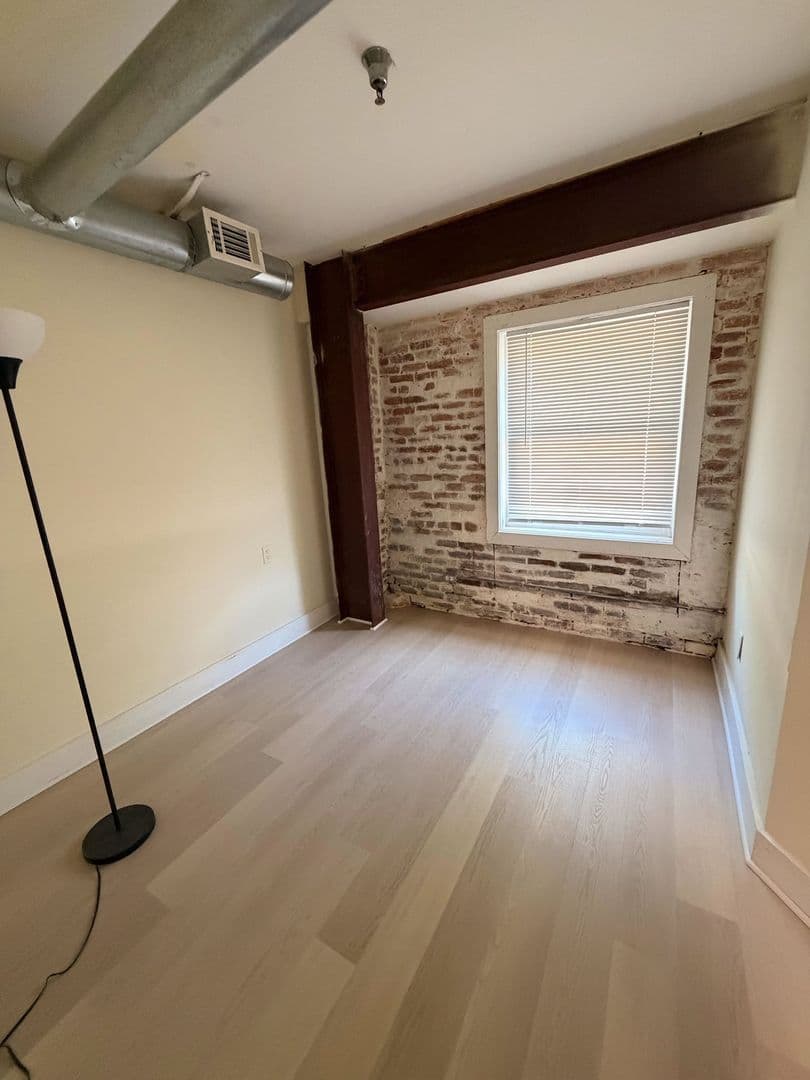 Athens Apartment: 580 E Broad St