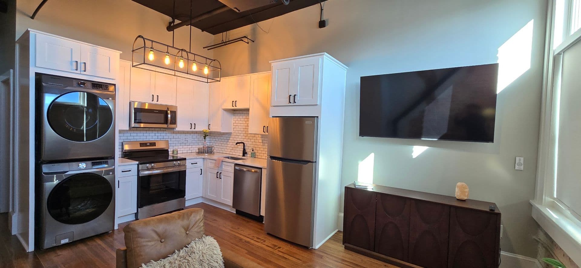 Athens Apartment: 580 E Broad St