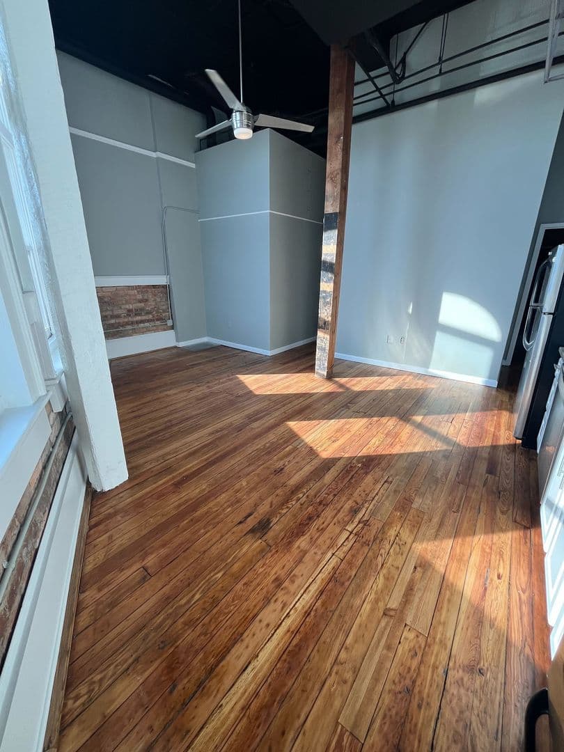 Athens Apartment: 580 E Broad St