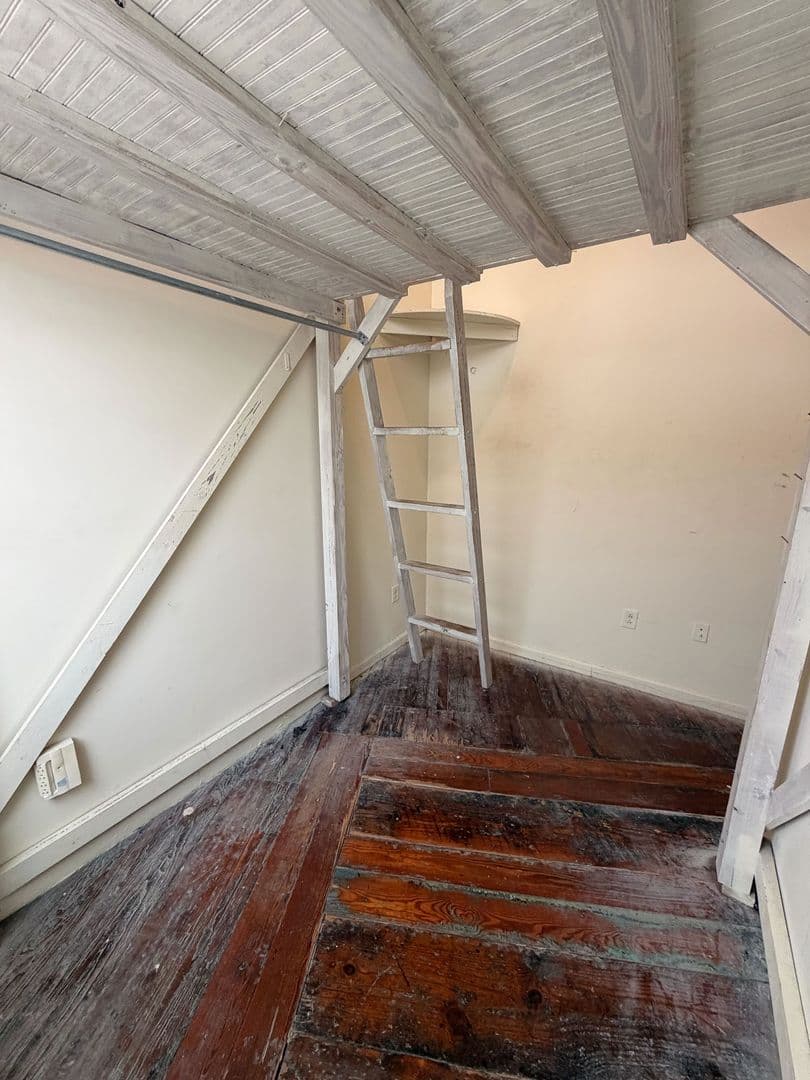 Athens Apartment: 580 E Broad St