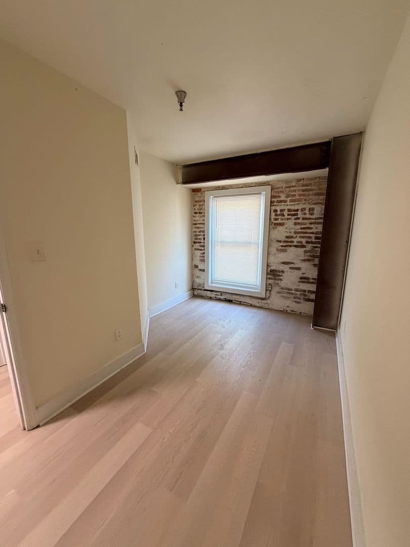 Athens Apartment: 580 E Broad St