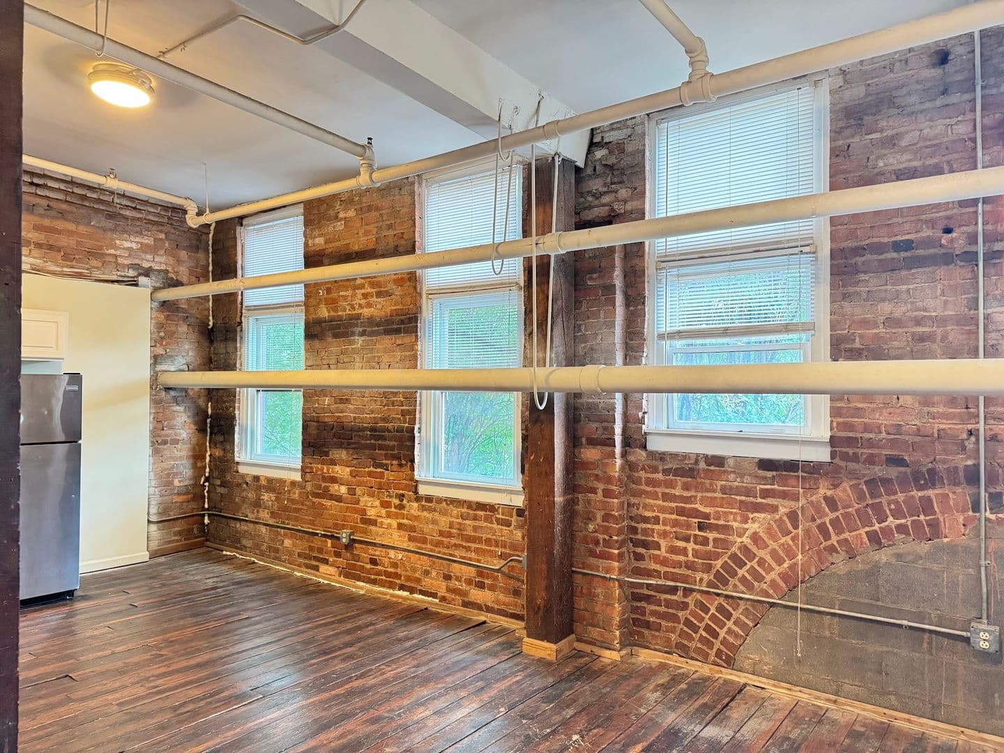 Athens Apartment: 580 E Broad St