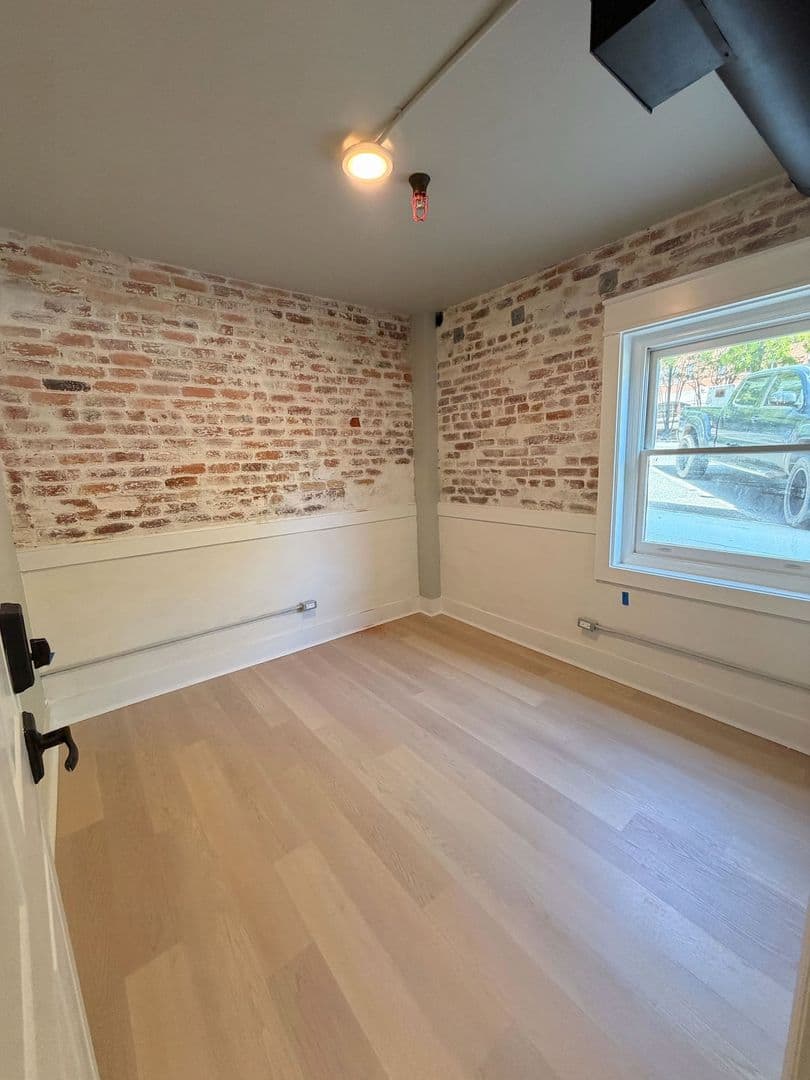 Athens Apartment: 580 E Broad St