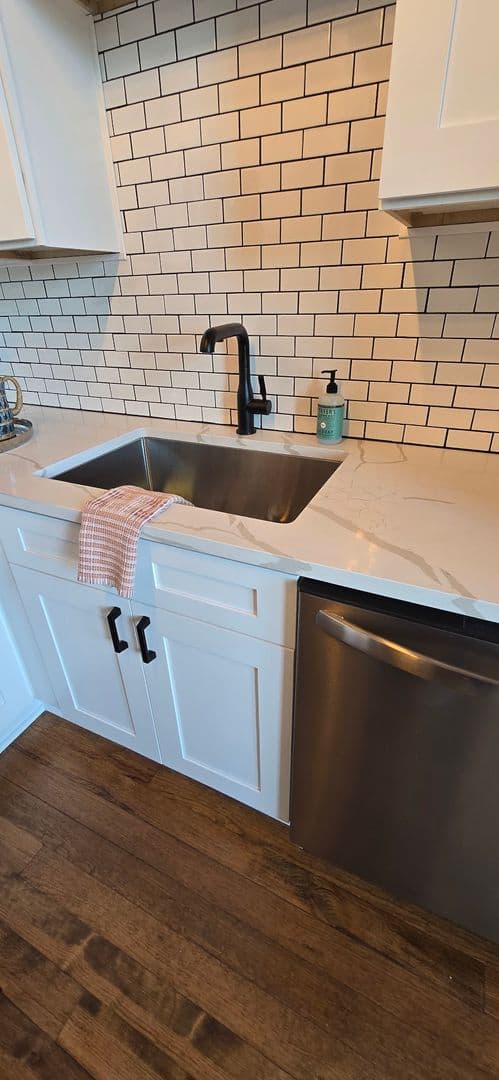 Athens Apartment: 580 E Broad St