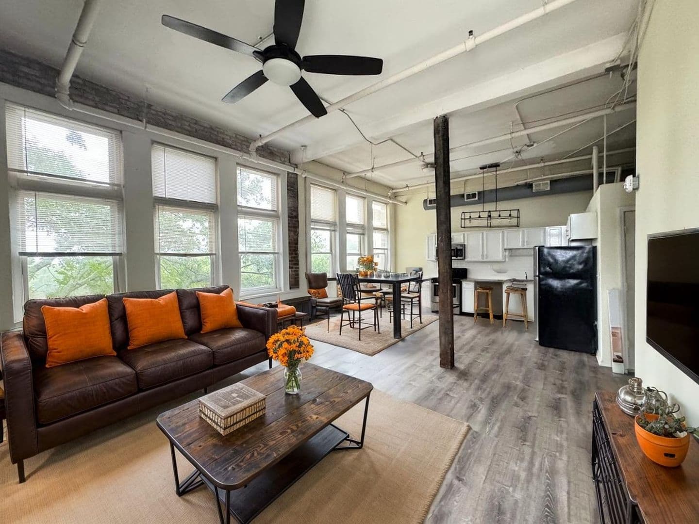 Athens Apartment: 580 E Broad St