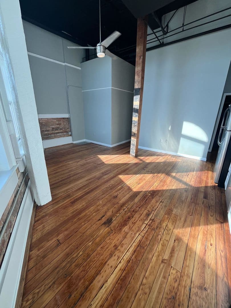 Athens Apartment: 580 E Broad St