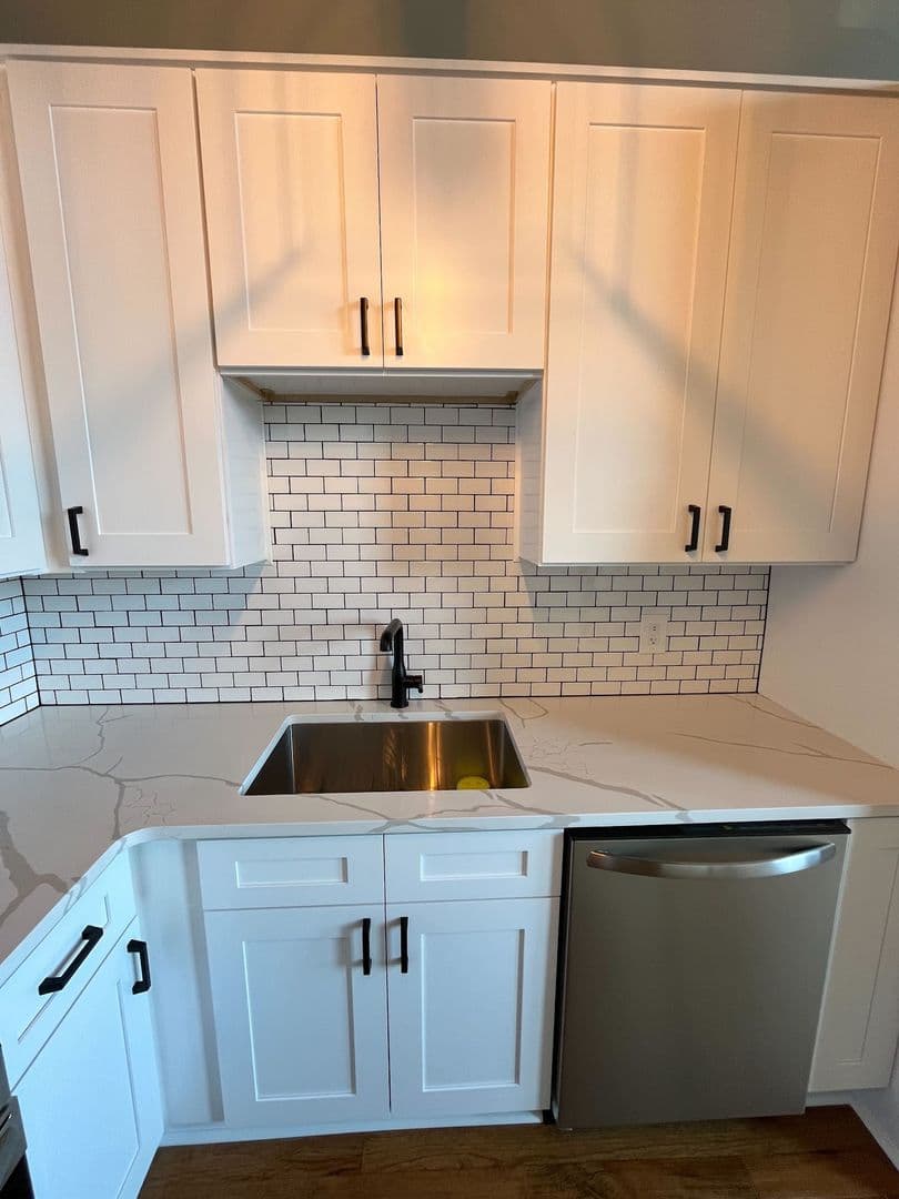 Athens Apartment: 580 E Broad St