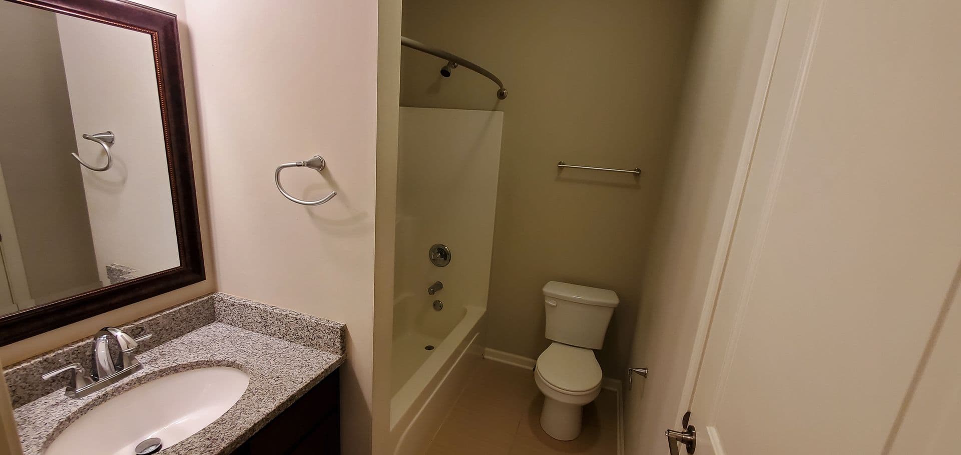 Athens House: 424 Georgia Dr