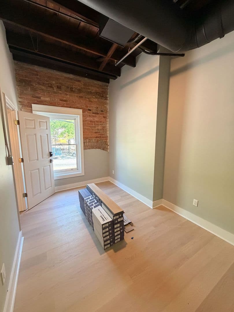 Athens Apartment: 580 E Broad St