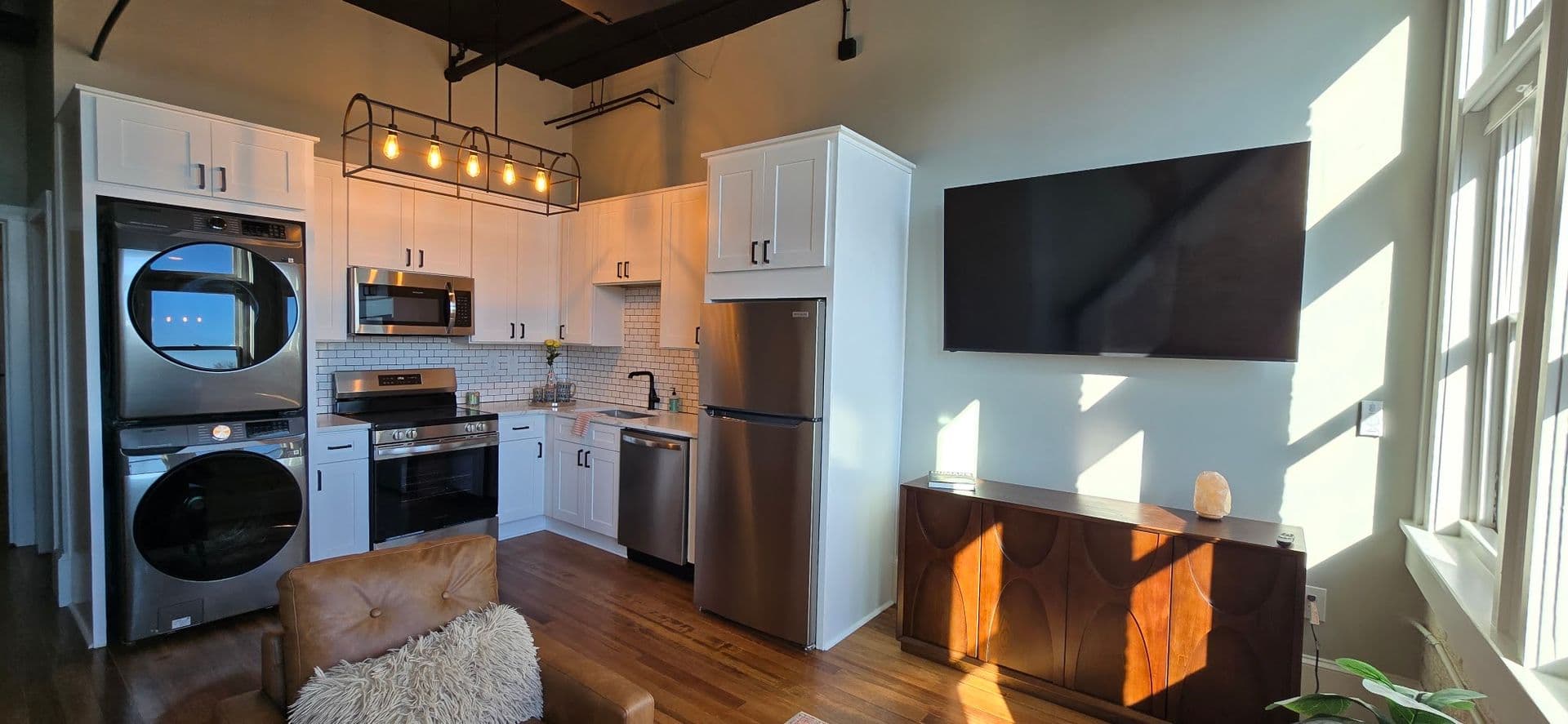 Athens Apartment: 580 E Broad St