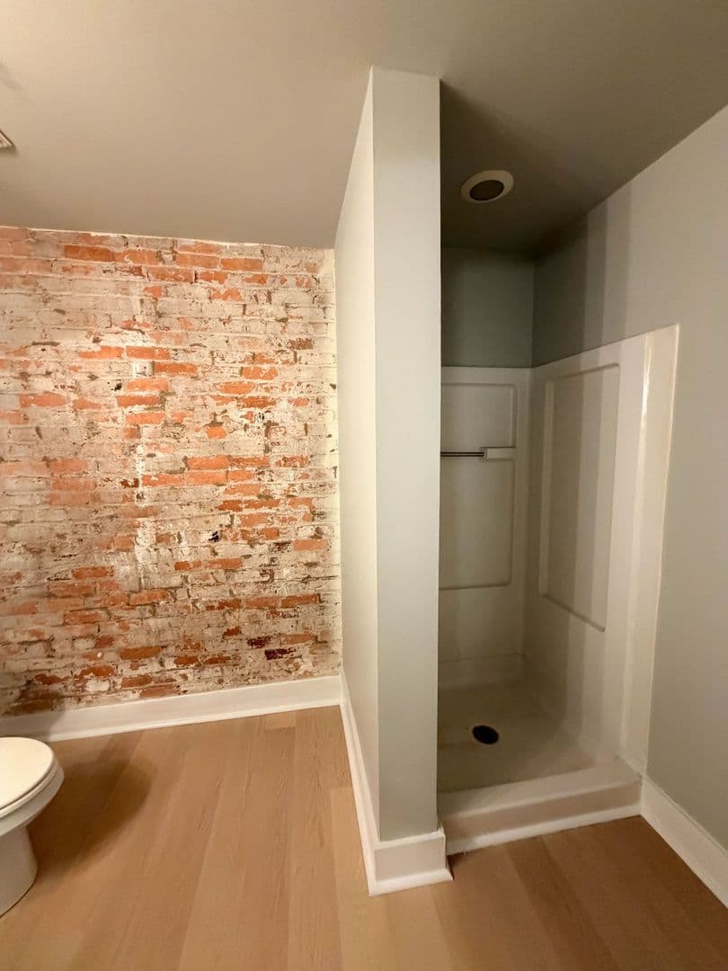 Athens Apartment: 580 E Broad St