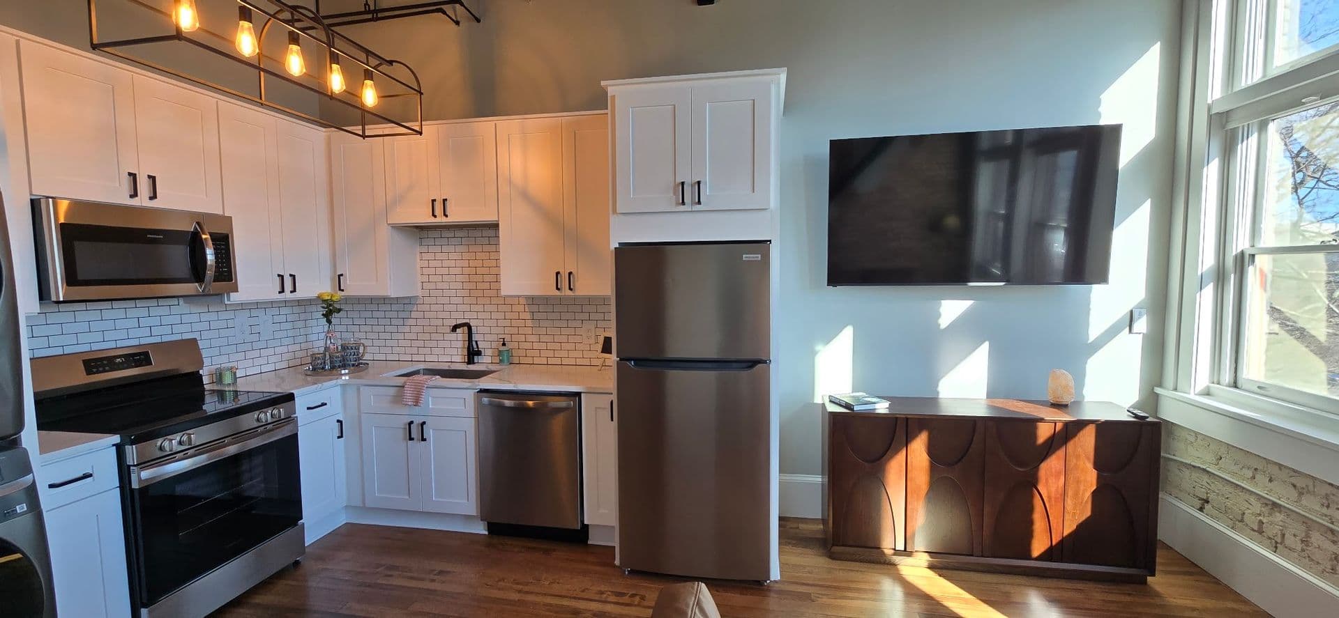 Athens Apartment: 580 E Broad St