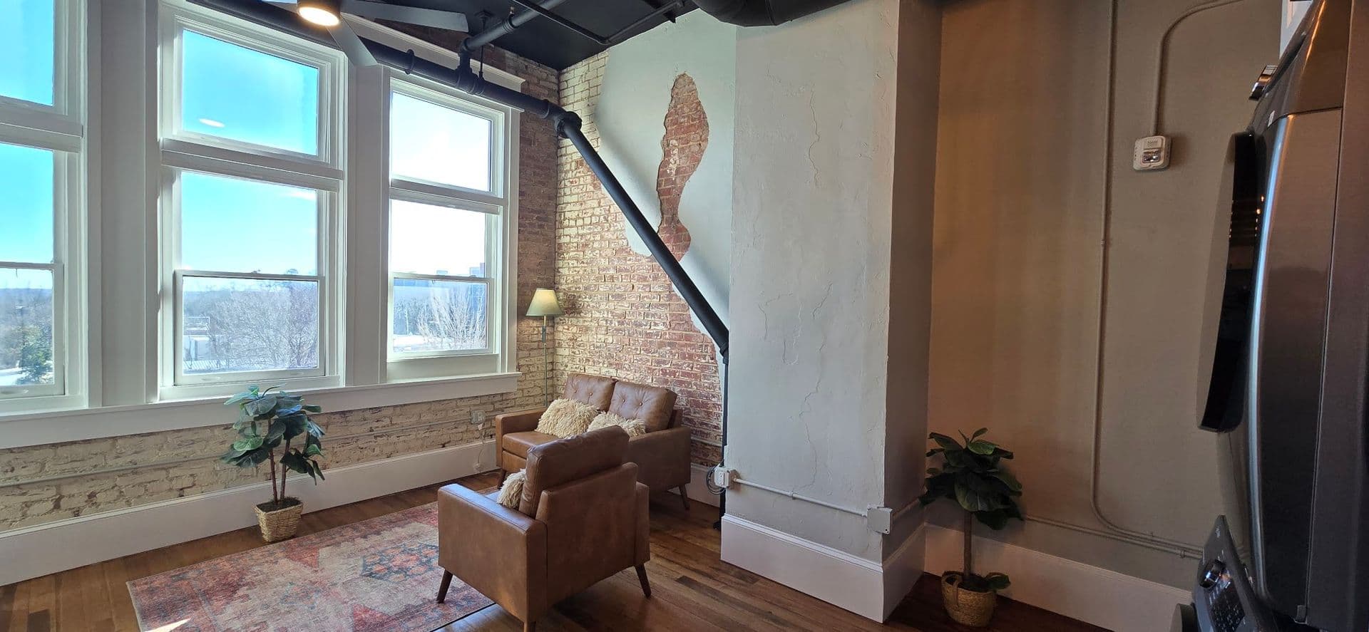 Athens Apartment: 580 E Broad St