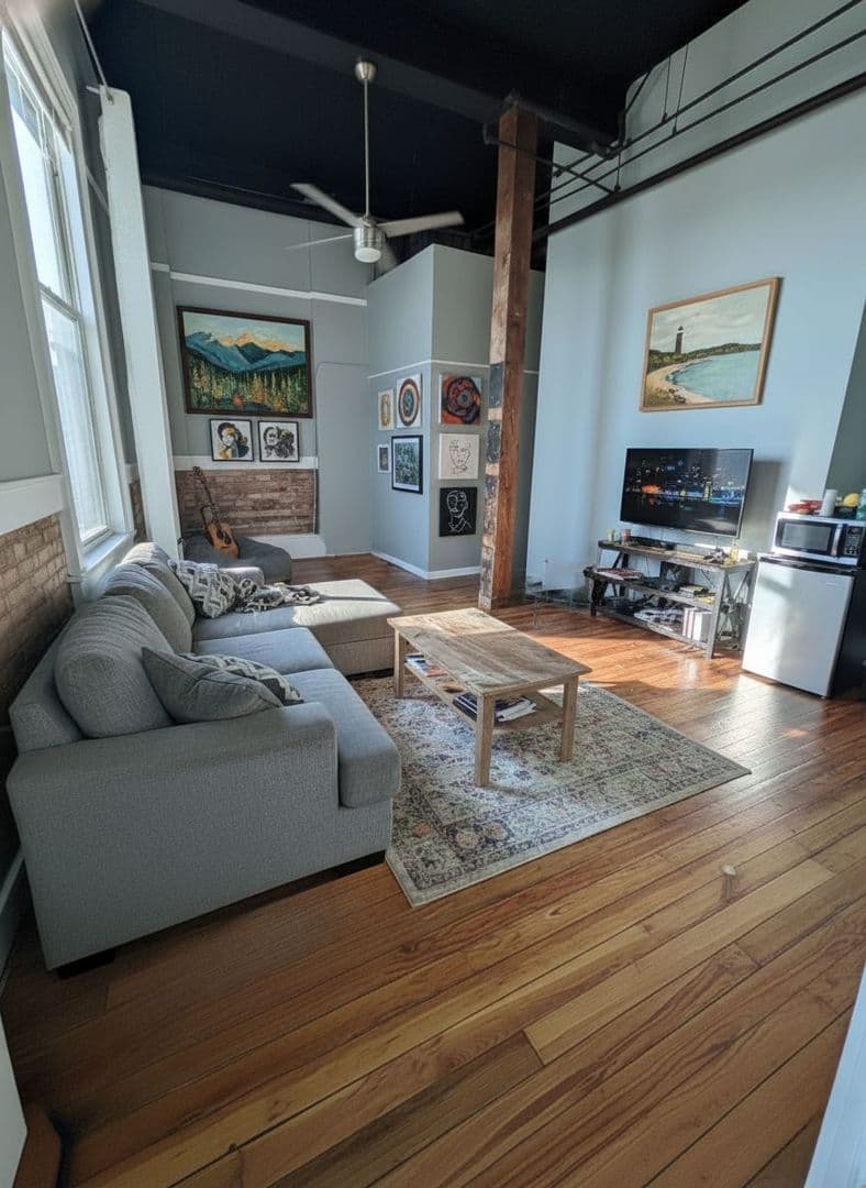 Athens Apartment: 580 E Broad St