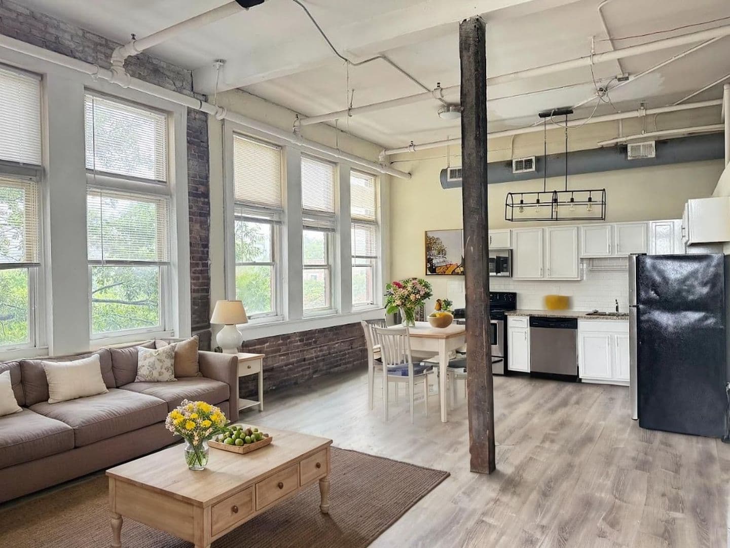 Athens Apartment: 580 E Broad St