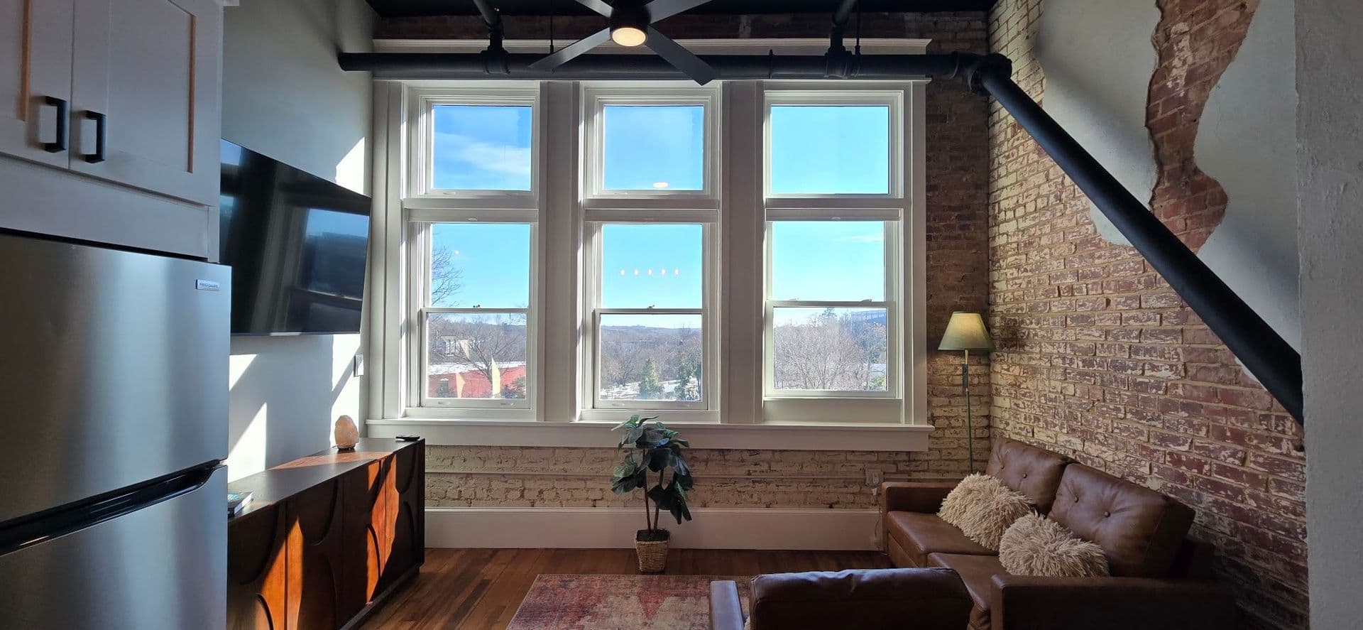 Athens Apartment: 580 E Broad St