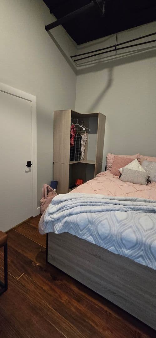 Athens Apartment: 580 E Broad St