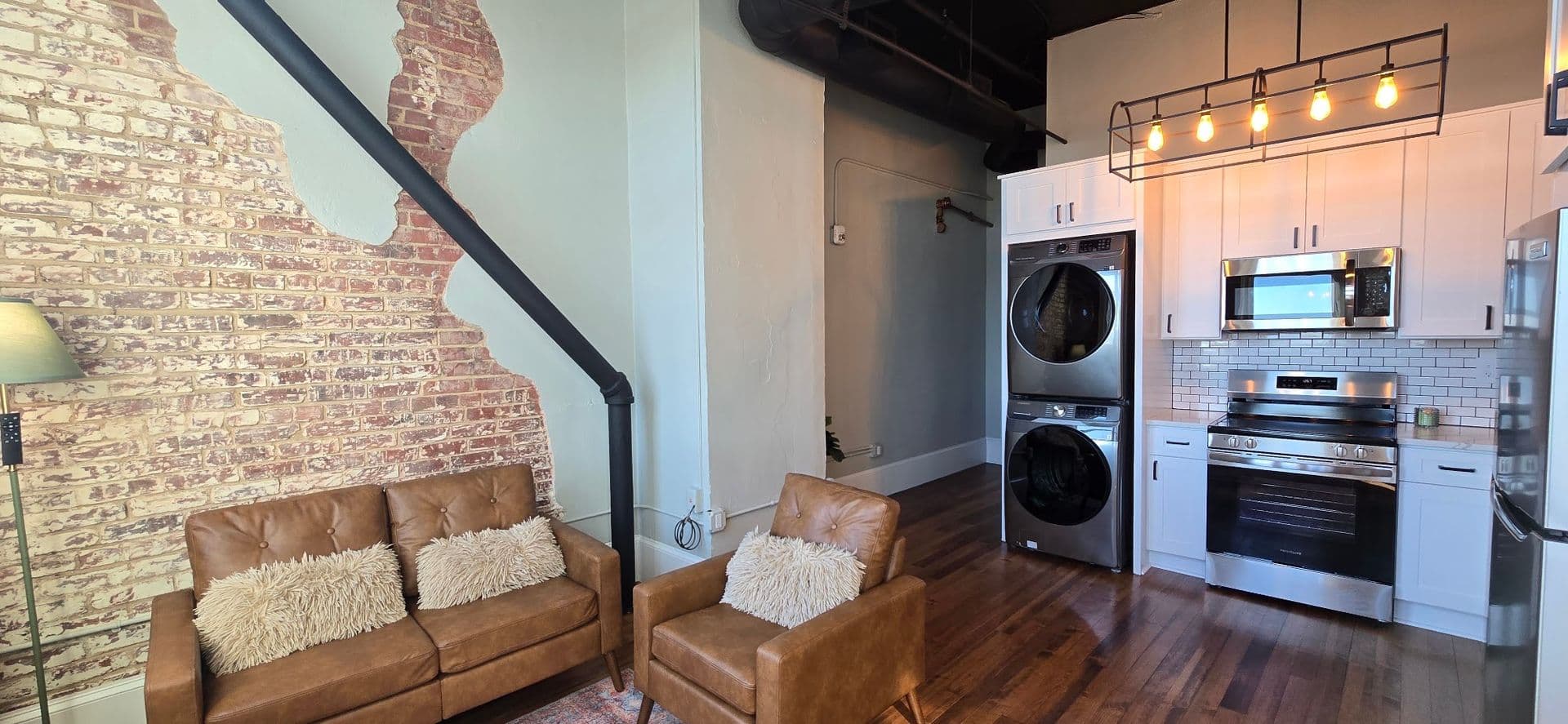 Athens Apartment: 580 E Broad St