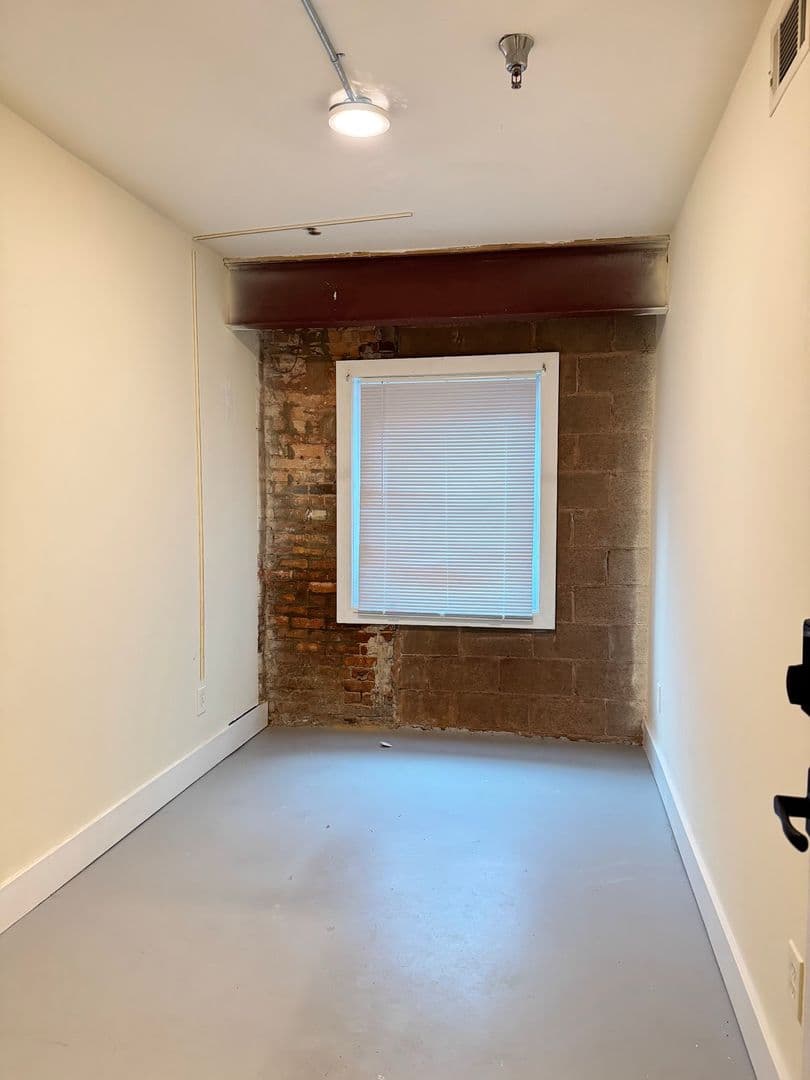Athens Apartment: 580 E Broad St