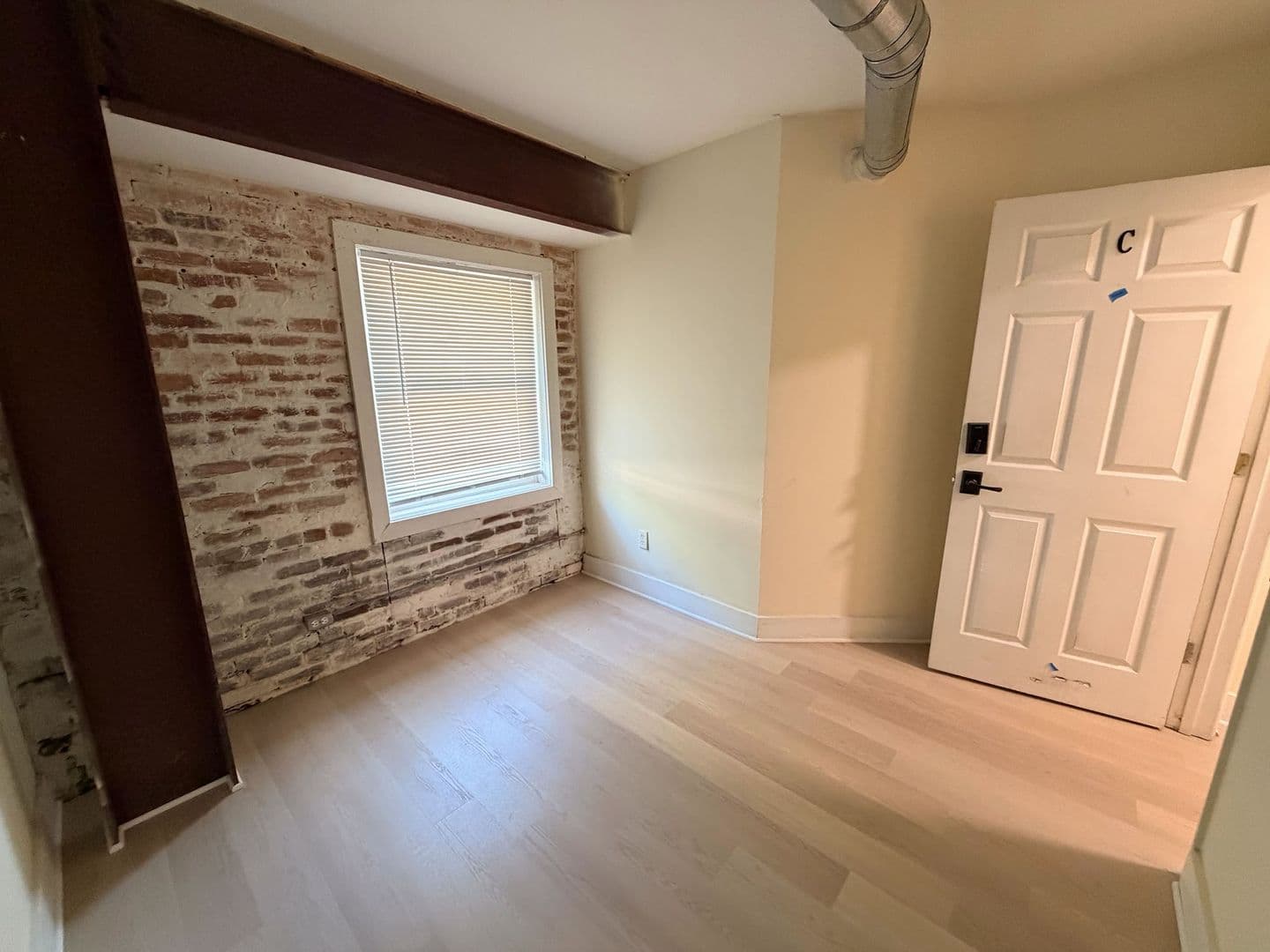 Athens Apartment: 580 E Broad St