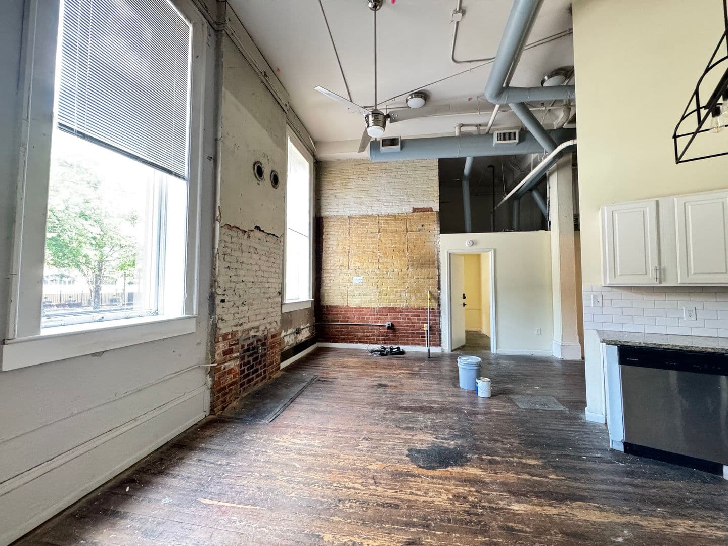 Athens Apartment: 580 E Broad St