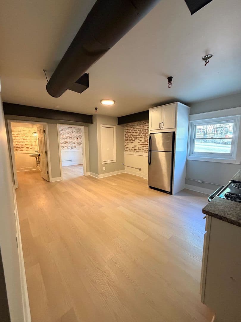 Athens Apartment: 580 E Broad St
