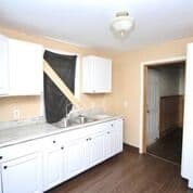 Akron House: 796 Brown St