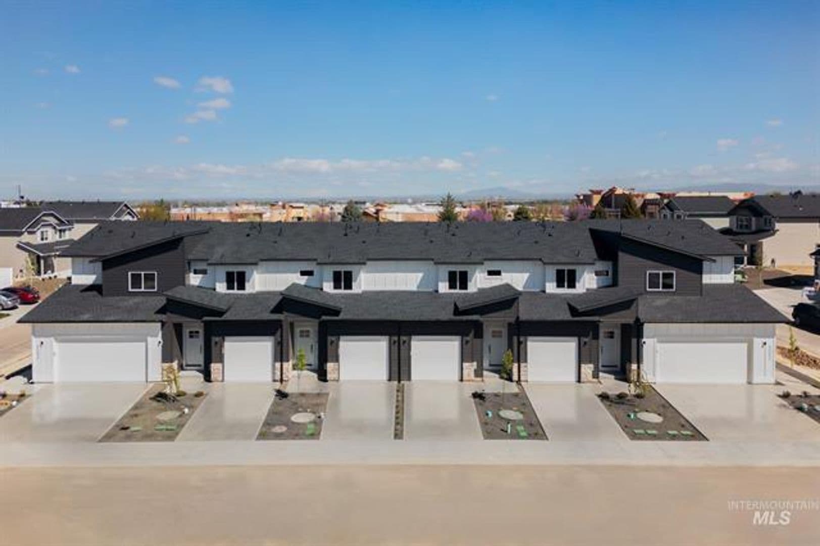 Nampa Townhome: 5044 E. Woodward Lane