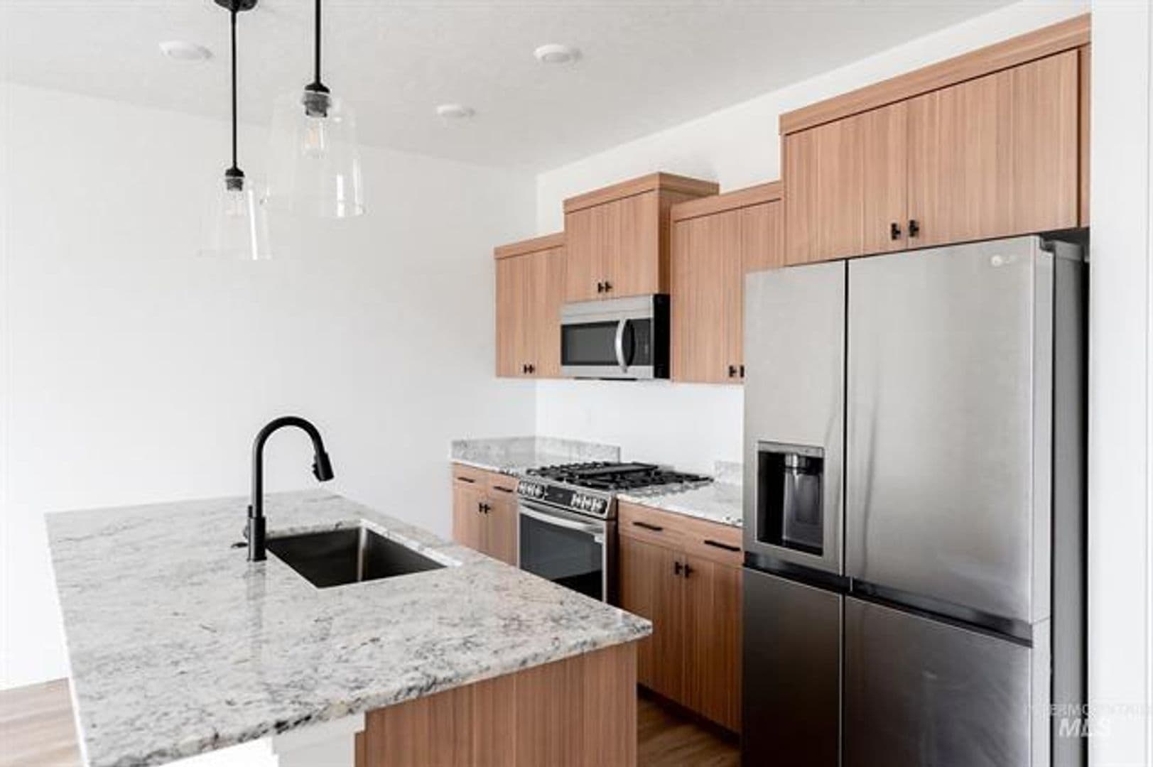 Nampa Townhome: 5044 E. Woodward Lane