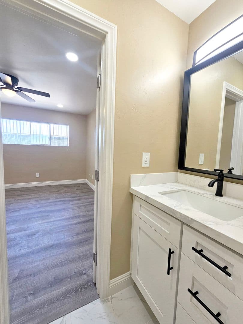 San Diego Apartment: 4538 Norwood Street