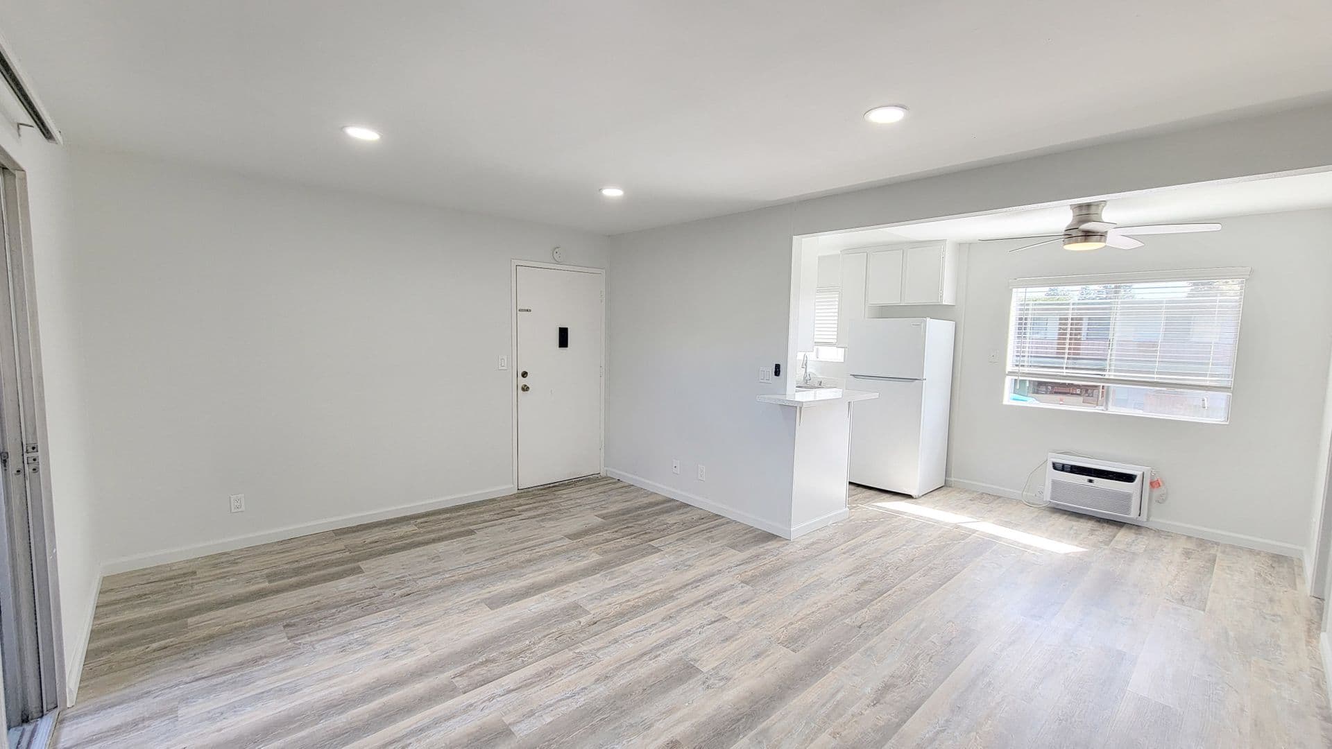 El Cajon Apartment: 1018 E Lexington Avenue