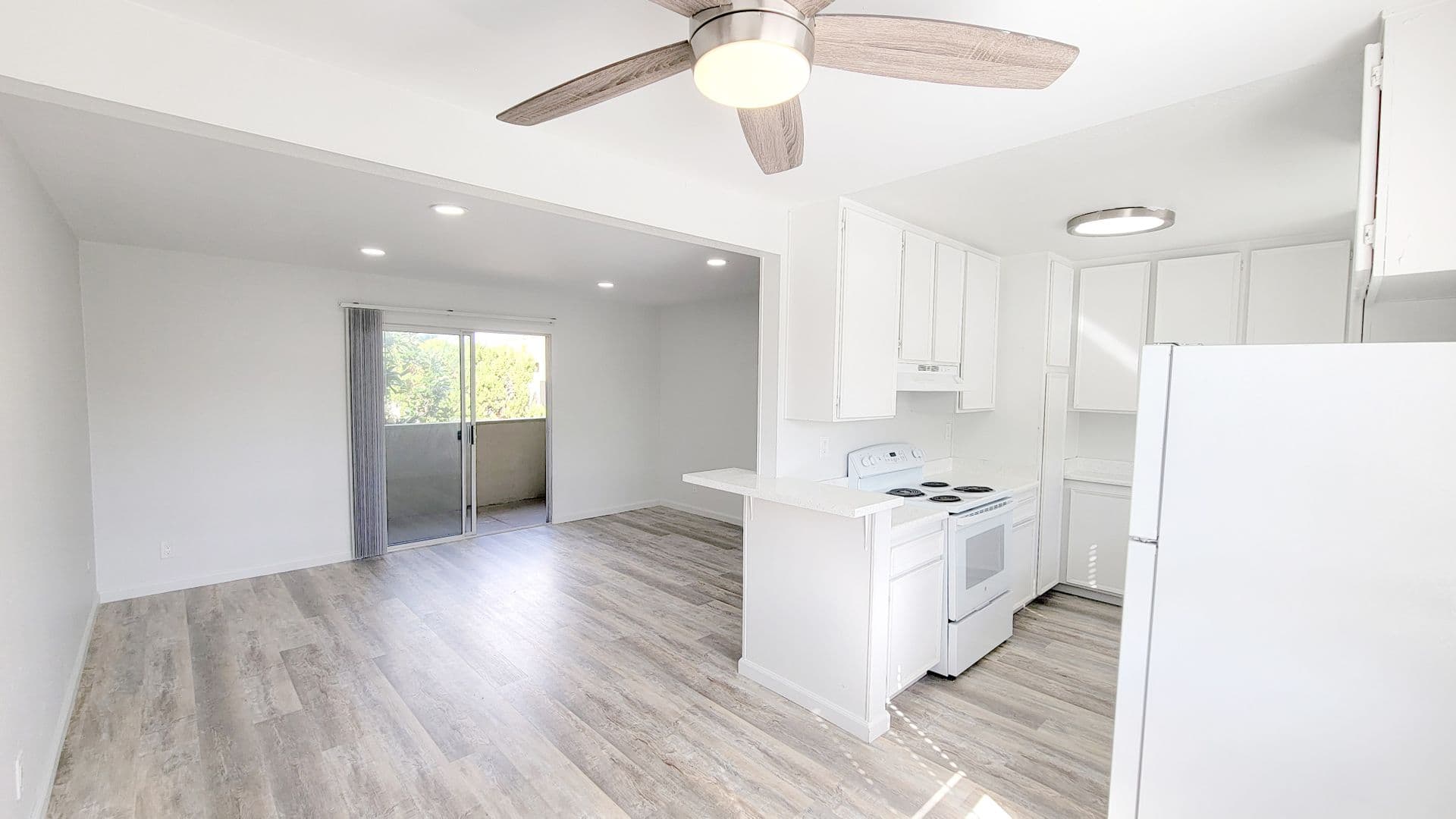 El Cajon Apartment: 1018 E Lexington Avenue