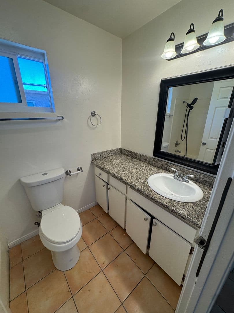 San Diego Apartment: 5424 Imperial Ave