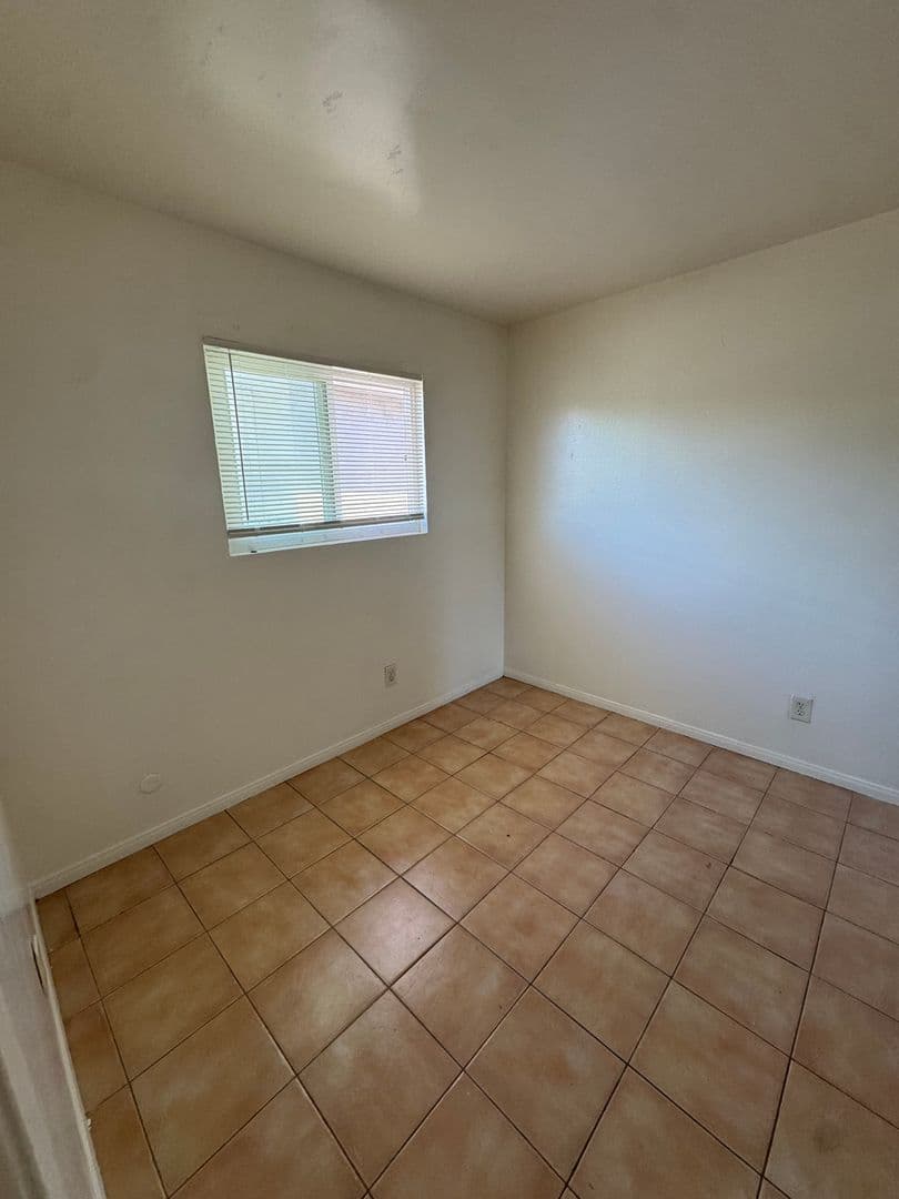 San Diego Apartment: 5424 Imperial Ave