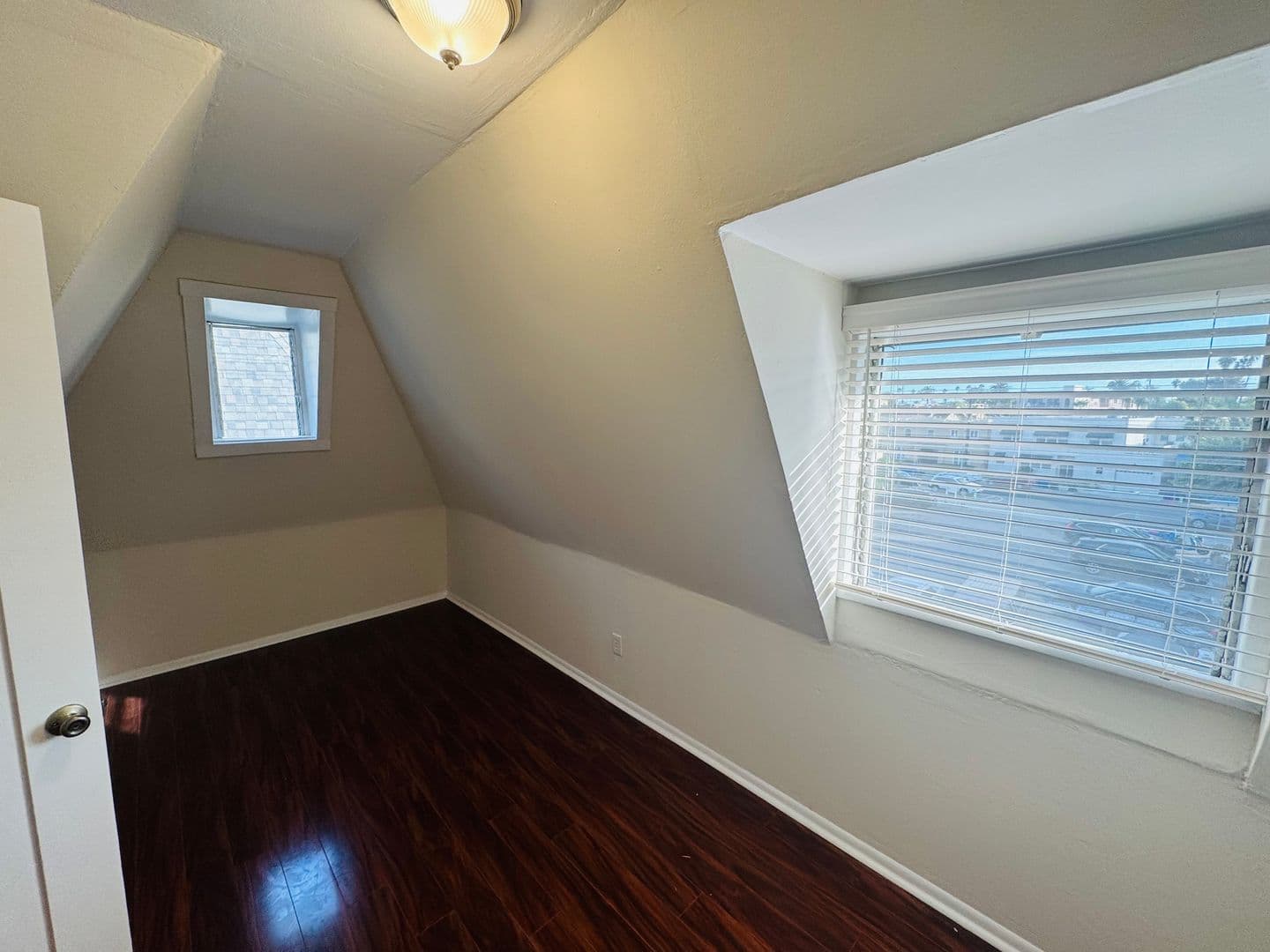 Long Beach Apartment: 2202-2230 E. Lowena Dr