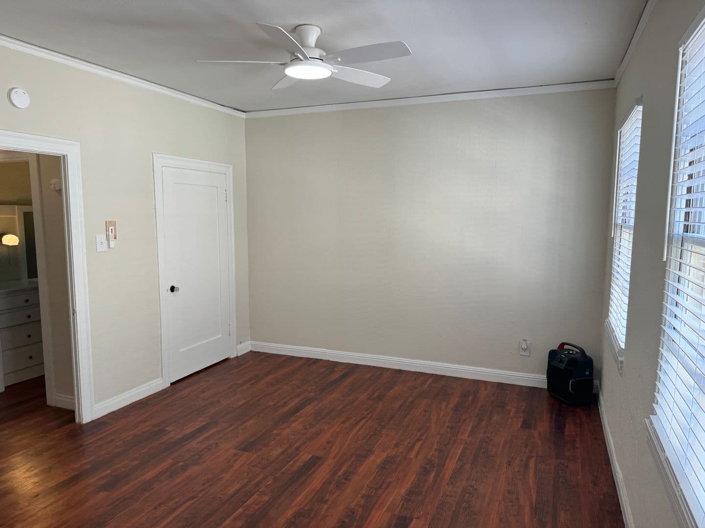 Long Beach Apartment: 229 W. 6th Street