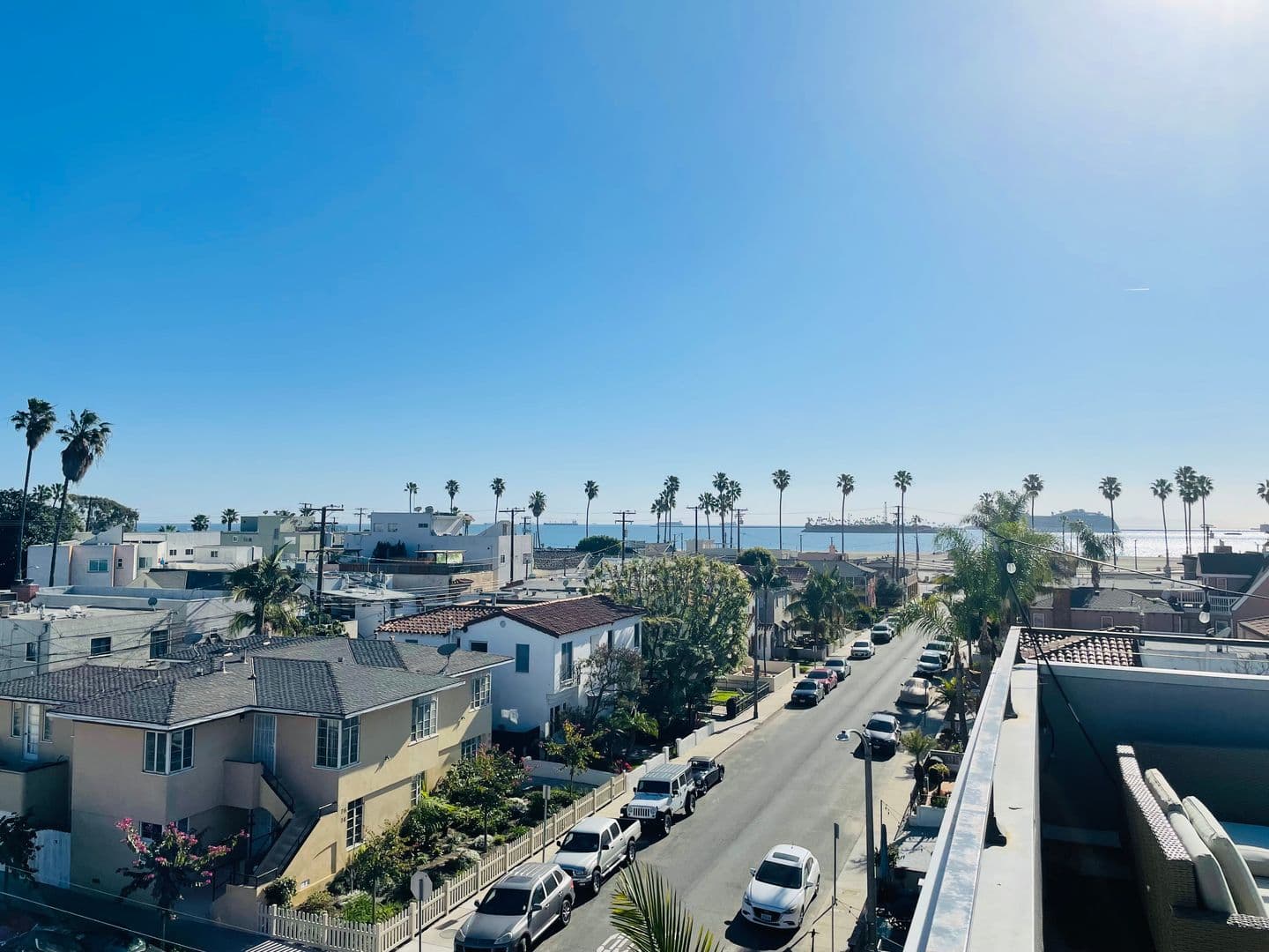 Long Beach Apartment: 101 Claremont Avenue